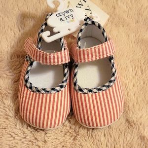 Baby soft sole shoes 0-6 mos